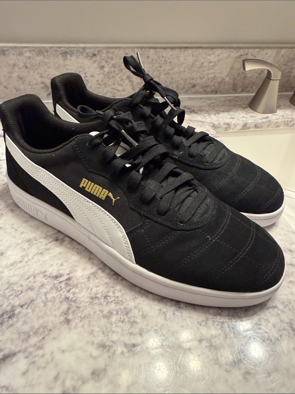 Puma Astro Kick Mens Sz 11 Black White Suede Skater Sneakers Shoes 369115-01
